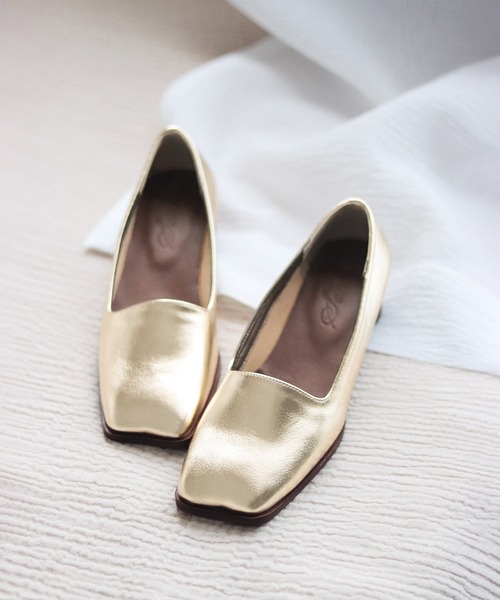 SESTO(セスト)の「nekoミミトゥのサークルウッド巻きヒールパンプス(パンプス・レディース・ブラック/ゴールド/アイボリー/グレイッシュベージュ・22.5cm/23.5cm/24.5cm/23.0cm/24.0cm/25.0cm)」の4枚目の写真