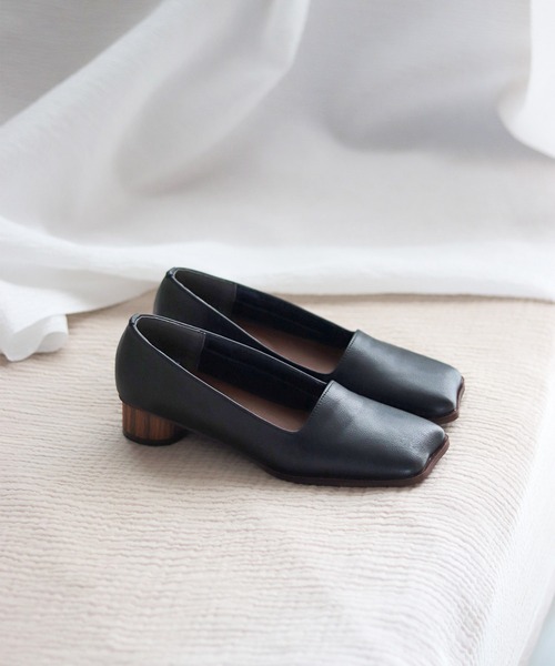 SESTO(セスト)の「nekoミミトゥのサークルウッド巻きヒールパンプス(パンプス・レディース・ブラック/ゴールド/アイボリー/グレイッシュベージュ・22.5cm/23.5cm/24.5cm/23.0cm/24.0cm/25.0cm)」の2枚目の写真