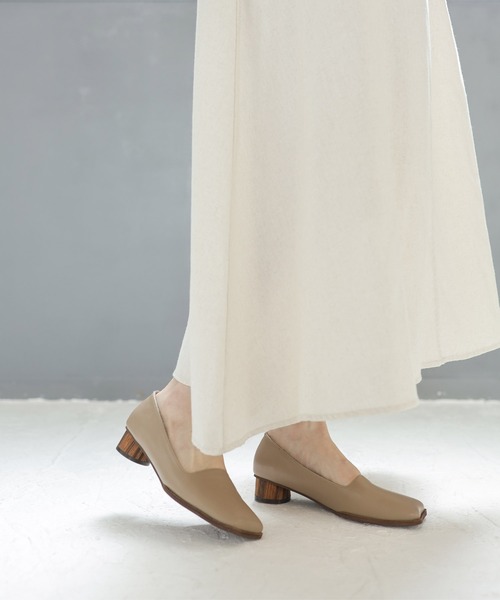 SESTO(セスト)の「nekoミミトゥのサークルウッド巻きヒールパンプス(パンプス・レディース・ブラック/ゴールド/アイボリー/グレイッシュベージュ・22.5cm/23.5cm/24.5cm/23.0cm/24.0cm/25.0cm)」の7枚目の写真