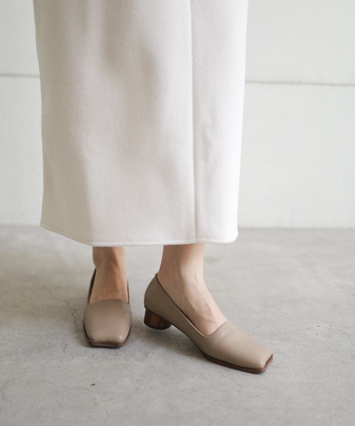 SESTO(セスト)の「nekoミミトゥのサークルウッド巻きヒールパンプス(パンプス・レディース・ブラック/ゴールド/アイボリー/グレイッシュベージュ・22.5cm/23.5cm/24.5cm/23.0cm/24.0cm/25.0cm)」の11枚目の写真