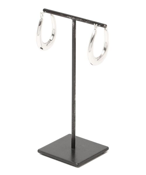 SHIPS（シップス）の「Luasifar:オーバルピアス（ピアス（両耳用）・レディース・シルバー・ONE SIZE）」の2枚目の写真