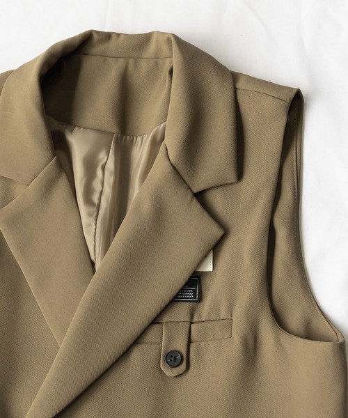 me+em select（ミームセレクト）の「バックスリットTAGテーラードジレベスト（ベスト・レディース・ダークベージュ・FREE）」の13枚目の写真