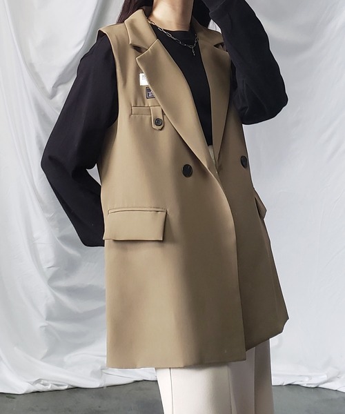 me+em select（ミームセレクト）の「バックスリットTAGテーラードジレベスト（ベスト・レディース・ダークベージュ・FREE）」の8枚目の写真