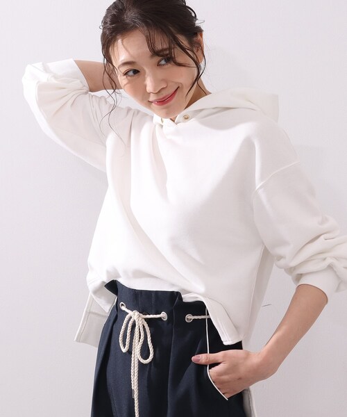 DRESKIP（ドレスキップ）の「◆コンパクト裏毛パ－カー（パーカー・レディース・グリーン/グレー系その他/ナチュラル/オフホワイト・02/03/04）」の2枚目の写真