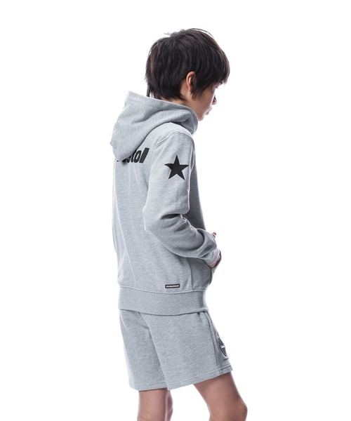 F.C.Real Bristol（エフシーレアルブリストル）の「TEAM SWEAT ZIP UP HOODIE（パーカー・キッズ・ブラック/グレー/グリーン・SMALL/MEDIUM/LARGE/X-LARGE）」の4枚目の写真