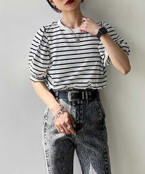 PAGEBOY（ページボーイ）の「ボリュームショートスリーブTシャツ（Tシャツ/カットソー・レディース・スカイブルー/ブラック/オフホワイト/ホワイト×ブラック/グレイッシュベージュ・FREE）」の6枚目の写真