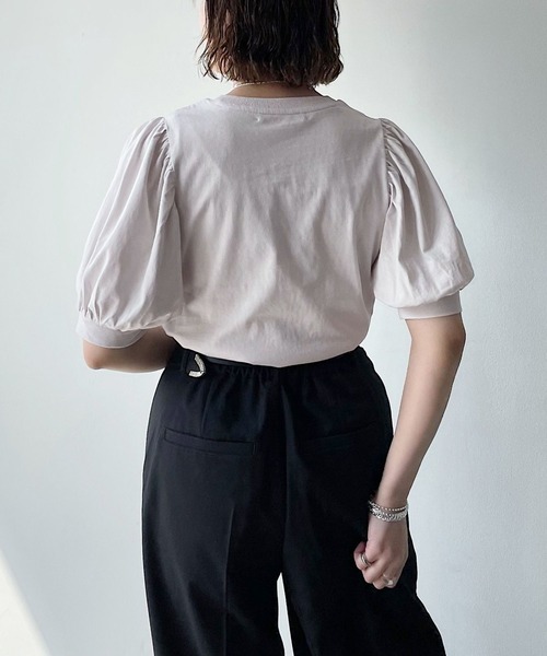 PAGEBOY（ページボーイ）の「ボリュームショートスリーブTシャツ（Tシャツ/カットソー・レディース・スカイブルー/ブラック/オフホワイト/ホワイト×ブラック/グレイッシュベージュ・FREE）」の13枚目の写真