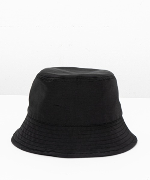 JULIUS　バケットハット　黒 JULIUS（ユリウス）の「JULIUS/ユリウス/-REVERSIBLE BUCKET HAT
