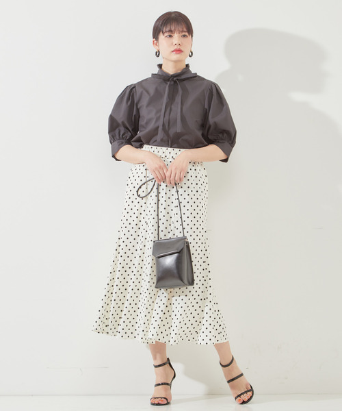 Tiara（ティアラ）の「サテンドットプリント切り替えマーメイドフレアスカート（スカート・レディース・チャコールグレー/ブラック/オフホワイト・FREE）」の13枚目の写真
