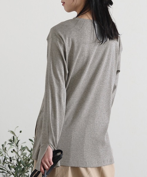 ElegChic(エレグシック)の「スリット スリーブカットソー 長袖 (Tシャツ/カットソー・レディース・ブラック/ベージュ/オフホワイト/杢グレー・4L/M/XL)」の19枚目の写真