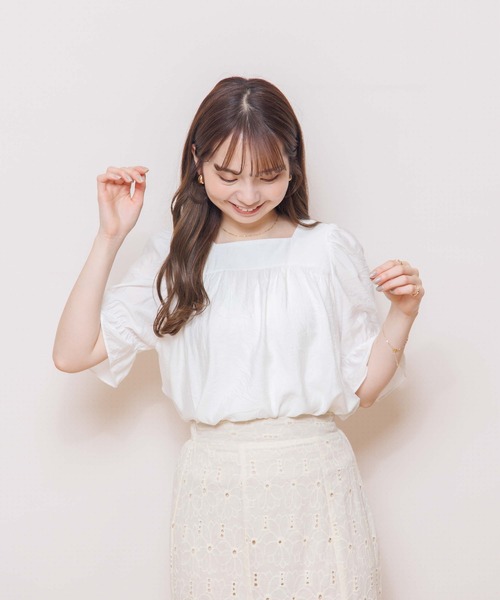 flower(フラワー)の「エアリーリボンハーフトップ(シャツ/ブラウス・レディース・ホワイト/ブラック/パープル/カーキ・FREE)」の6枚目の写真