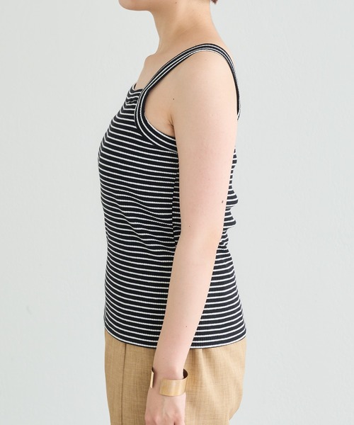 natural couture（ナチュラルクチュール）の「スクエアネックリブキャミソール（キャミソール・レディース・ブラック/ベージュ/グリーン・FREE）」の9枚目の写真