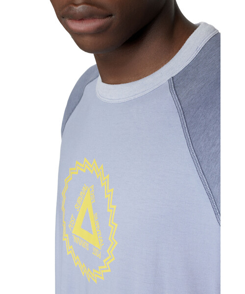 DIESEL(ディーゼル)の「メンズ Tシャツ ロンT(Tシャツ/カットソー・メンズ・グレー/ライトグレー・X-SMALL/XX-LARGE/LARGE/MEDIUM/SMALL/X-LARGE/XXX-LARGE)」の8枚目の写真