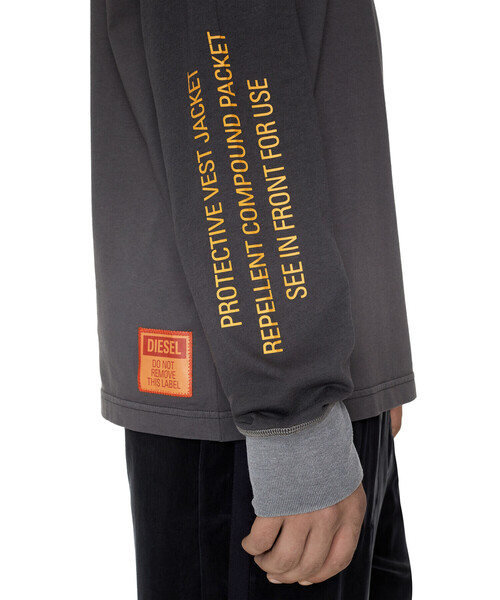 DIESEL(ディーゼル)の「メンズ Tシャツ ロンT(Tシャツ/カットソー・メンズ・グレー/ライトグレー・X-SMALL/XX-LARGE/LARGE/MEDIUM/SMALL/X-LARGE/XXX-LARGE)」の14枚目の写真