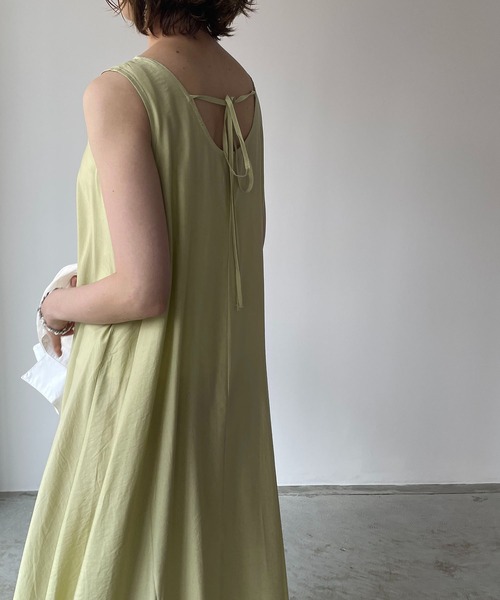 210nouve（トゥージュヌーブ）の「シャドーストライプバックリボンワンピース（ワンピース・レディース・ホワイト/ブラック/ライム/グリーン・FREE）」の15枚目の写真