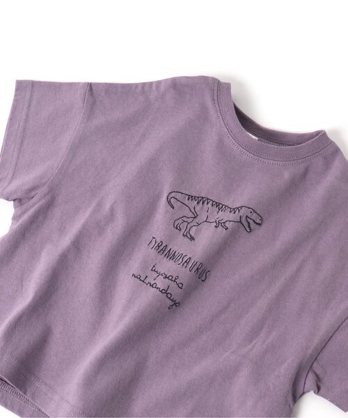 BREEZE(ブリーズ)の「恐竜刺繍Tシャツ(Tシャツ/カットソー・キッズ・チャコール/イエロー/カーキ/パープル/サックスブルー・80/110/140/130/120/90/100)」の1枚目の写真