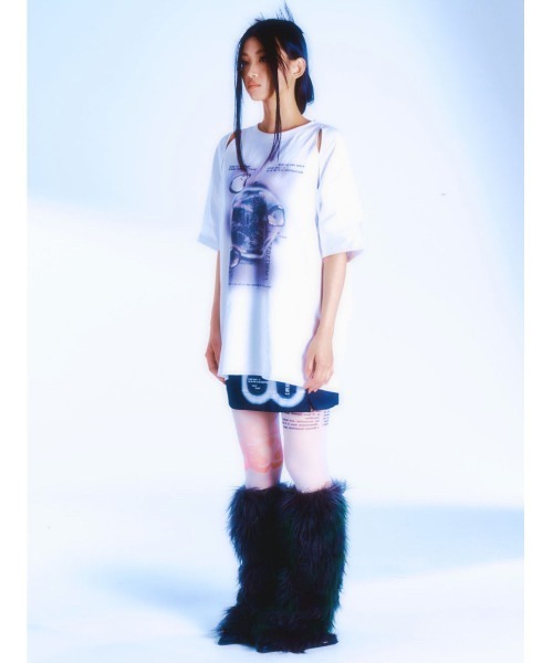 ROSEAPPLE STUDIO(ローズアップルスタジオ)の「【ROSEAPPLE STUDIO/ローズアップルスタジオ】222 Cutout graphic t-shirts/プリントT 半袖トップス 半袖Tシャツ 白Tシャツ 黒Tシャツ ゴシック ビッグサイズ オーバーサイズ スリット(Tシャツ/カットソー・レディース・ホワイト/ブラック・ONE SIZE)」の21枚目の写真