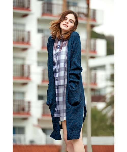 LOUNGEDRESS(ラウンジドレス)の「畦ニットガウン(カーディガン/ボレロ・レディース・アイボリー/ブルー・フリ-)」の13枚目の写真