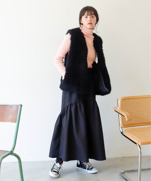 Birthday room(バースデイルーム)の「プードルファーベスト(ベスト・レディース・ブラック/オフホワイト/グレイッシュベージュ・FREE)」の8枚目の写真