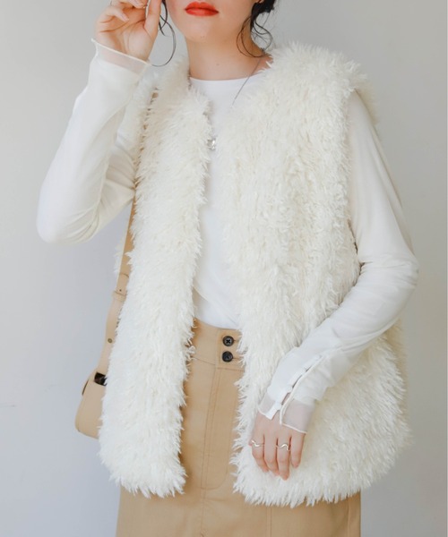 Birthday room(バースデイルーム)の「プードルファーベスト(ベスト・レディース・ブラック/オフホワイト/グレイッシュベージュ・FREE)」の19枚目の写真