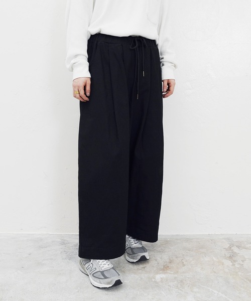 Air Tokyo(エアートウキョー)の「タック ワイド バルーン シルエット イージー チノパンツ(チノパンツ・メンズ・チャコールグレー/ブラック・MEDIUM/LARGE)」の12枚目の写真