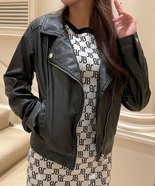 Julia Boutique（ジュリアブティック）の「JB柄モノグラム柄ノースリーブタイトニットワンピース/22525（ワンピース・レディース・ホワイト/グレー・ONE）」の4枚目の写真
