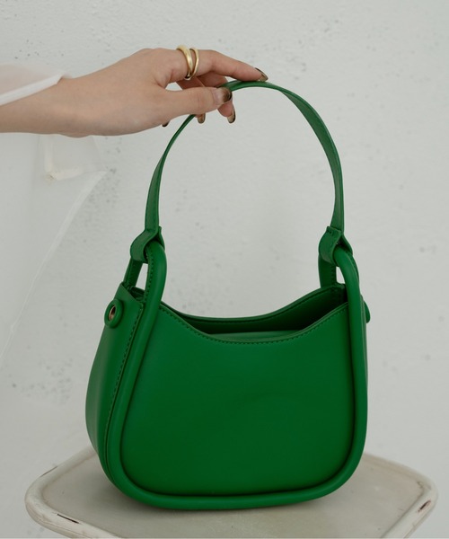Ambre Ciel(アンブルシエル)の「コンパクトショルダーバック/【WEB/EC限定商品】(ショルダーバッグ・レディース・ブラック/オフホワイト/グリーン/キャメル・FREE)」の1枚目の写真