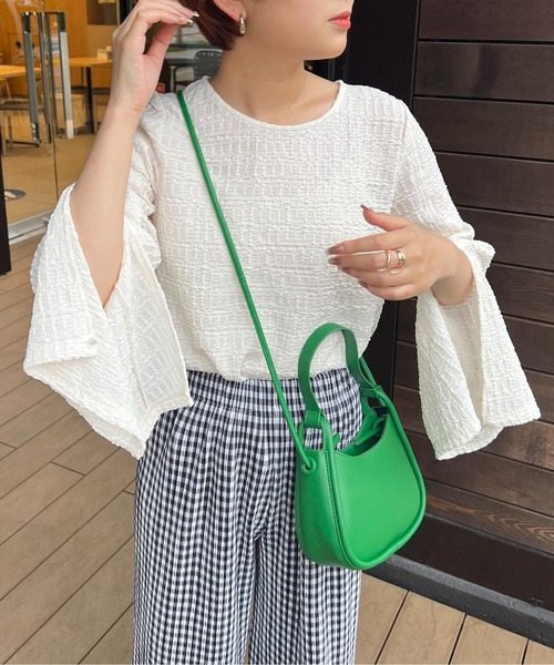 Ambre Ciel(アンブルシエル)の「コンパクトショルダーバック/【WEB/EC限定商品】(ショルダーバッグ・レディース・ブラック/オフホワイト/グリーン/キャメル・FREE)」の5枚目の写真