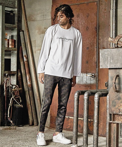 RATTLE TRAP(ラトルトラップ)の「【JUST PLAY】ラインストーントロングTシャツ(Tシャツ/カットソー・メンズ・ホワイト/ブラック・LL/M/L)」の3枚目の写真