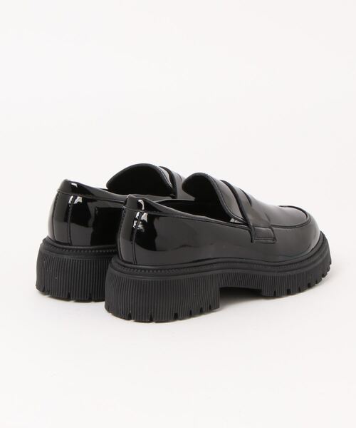 Honeys（ハニーズ）の「厚底コインローファー（ローファー・レディース・ライトベージュ/ブラック系その他/ブラック・M/L/S）」の4枚目の写真