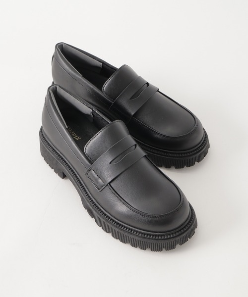 Honeys（ハニーズ）の「厚底コインローファー（ローファー・レディース・ライトベージュ/ブラック系その他/ブラック・M/L/S）」の2枚目の写真