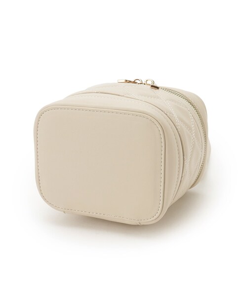 couture brooch（クチュールブローチ）の「◆キルティングバニティバッグ（ショルダーバッグ・レディース・ブラック/アイボリー/レッド系1・00）」の7枚目の写真