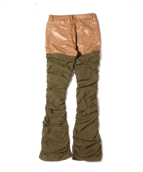 atmos pink（アトモスピンク）の「atmos pink 異素材 ドッキングフレアパンツ / アトモスピンク イソザイ ドッキングフレアパンツ（その他パンツ・レディース・ブラウン/ブラック・S/M）」の5枚目の写真