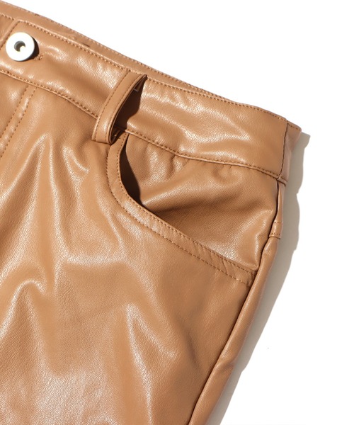 atmos pink（アトモスピンク）の「atmos pink 異素材 ドッキングフレアパンツ / アトモスピンク イソザイ ドッキングフレアパンツ（その他パンツ・レディース・ブラウン/ブラック・S/M）」の7枚目の写真