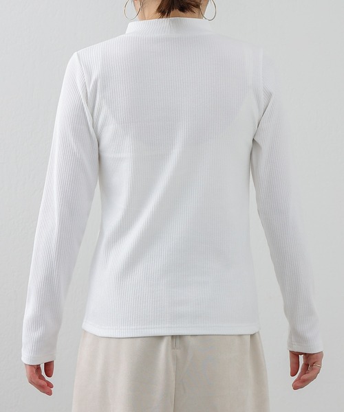 COLONY 2139（コロニートゥーワンスリーナイン）の「リブプチハイネックプルオーバー（Tシャツ/カットソー・レディース・グリーン/オフホワイト/パープル/ブラック/ベージュ・FREE）」の19枚目の写真