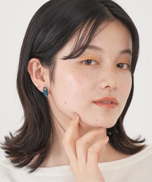 collex（コレックス）の「【Vesna Garic/ヴェスナガリック】 ヴィッシーピアス ⅰ（ピアス（両耳用）・レディース・ホワイト/グリーン・フリー）」の4枚目の写真