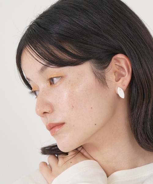 collex（コレックス）の「【Vesna Garic/ヴェスナガリック】 ヴィッシーピアス ⅰ（ピアス（両耳用）・レディース・ホワイト/グリーン・フリー）」の5枚目の写真