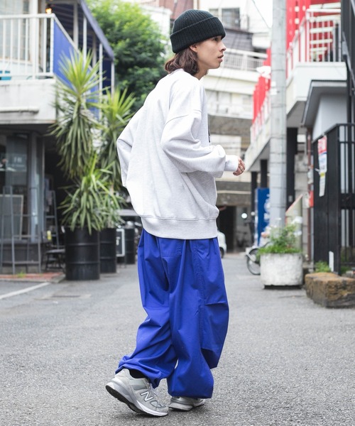 WEGO（ウィゴー）の「WEGO/アクセ付きグラフィックプルオーバー（スウェット・メンズ・マスタード/グレー系その他/ブラック/ホワイト・LARGE/MEDIUM）」の15枚目の写真