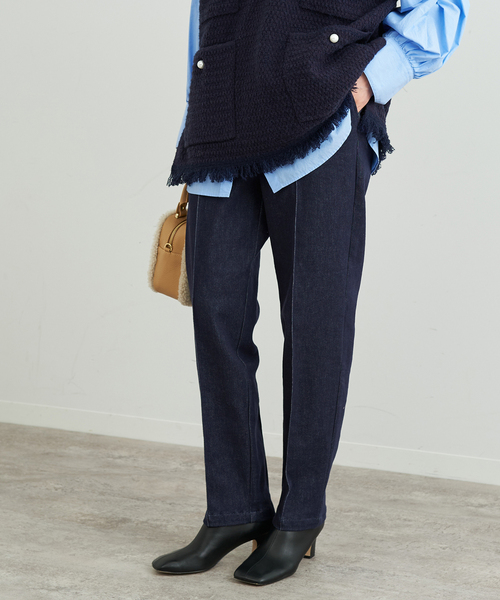 SLOBE IENA（スローブイエナ）の「デニムピンタックパンツ（デニムパンツ・レディース・ネイビー・36/38/40）」の3枚目の写真