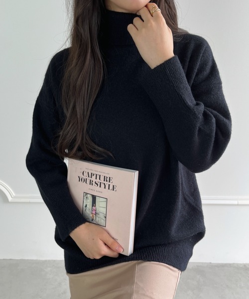 Loueme(ルエム)の「ハイネックドロップショルダーニットプルオーバー(ニット/セーター・レディース・モカ/ブラック/アイボリー・FREE)」の18枚目の写真