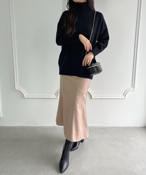 Loueme(ルエム)の「ハイネックドロップショルダーニットプルオーバー(ニット/セーター・レディース・モカ/ブラック/アイボリー・FREE)」の21枚目の写真
