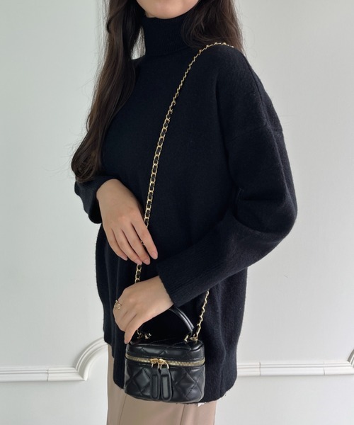 Loueme(ルエム)の「ハイネックドロップショルダーニットプルオーバー(ニット/セーター・レディース・モカ/ブラック/アイボリー・FREE)」の17枚目の写真
