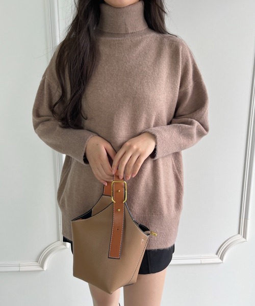 Loueme(ルエム)の「ハイネックドロップショルダーニットプルオーバー(ニット/セーター・レディース・モカ/ブラック/アイボリー・FREE)」の22枚目の写真