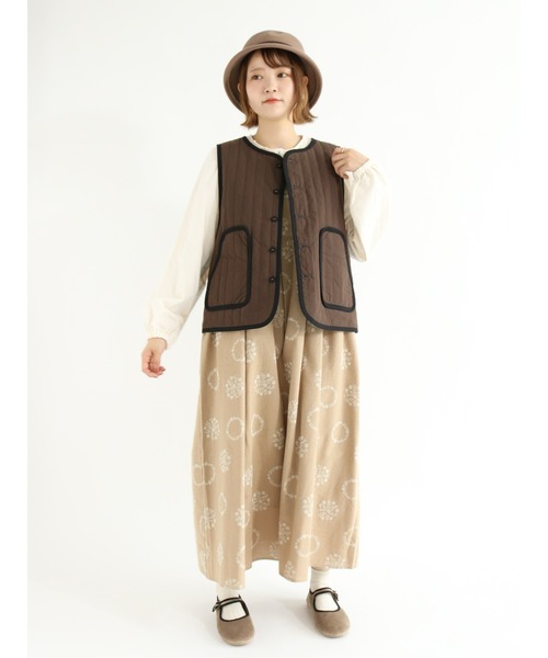 Samansa Mos2（サマンサ モスモス）の「中綿キルトリバーシブルベスト（ベスト・レディース・チャコール/ブラウン/ブラック・ﾌﾘ-）」の9枚目の写真