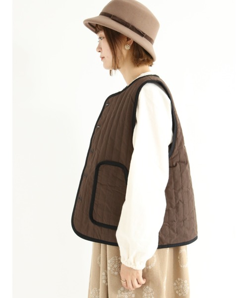 Samansa Mos2（サマンサ モスモス）の「中綿キルトリバーシブルベスト（ベスト・レディース・チャコール/ブラウン/ブラック・ﾌﾘ-）」の15枚目の写真