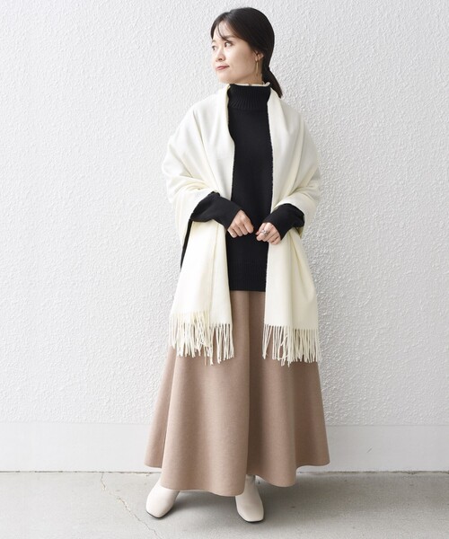 SHIPS（シップス）の「*〈手洗い可能〉ユニセックスロゴストール◆（ストール/ショール・レディース・ライトブルー/ブラック/オフホワイト/ベージュ/ピンク/グレー・ONE SIZE）」の18枚目の写真