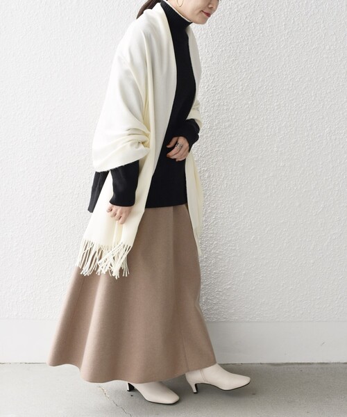 SHIPS（シップス）の「*〈手洗い可能〉ユニセックスロゴストール◆（ストール/ショール・レディース・ライトブルー/ブラック/オフホワイト/ベージュ/ピンク/グレー・ONE SIZE）」の19枚目の写真