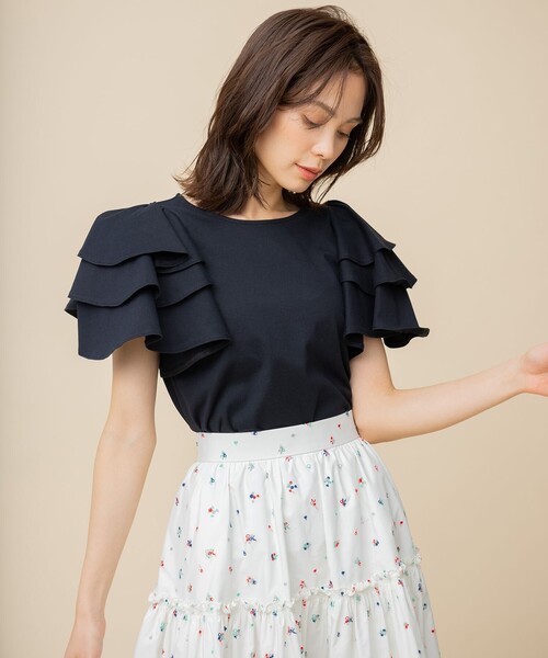 組曲(クミキョク)の「【組曲×setsuko sagittaire】joyバスク Tシャツ(Tシャツ/カットソー・レディース・ホワイト系/ブラック系/ブラック系1/イエロー系1/レッド系1・F)」の3枚目の写真