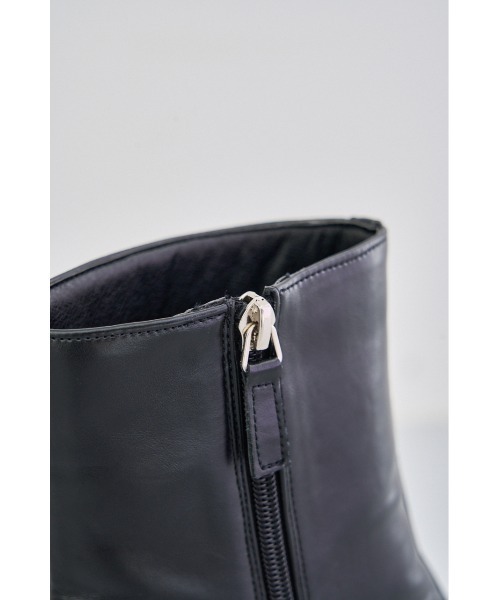 AZUL by moussy（アズールバイマウジー）の「CENTER STITCH SHORT BOOTS/センターステッチショートブーツ（ブーツ・レディース・ダークブルー/アイボリー/ブラック・LARGE/SMALL/MEDIUM）」の15枚目の写真