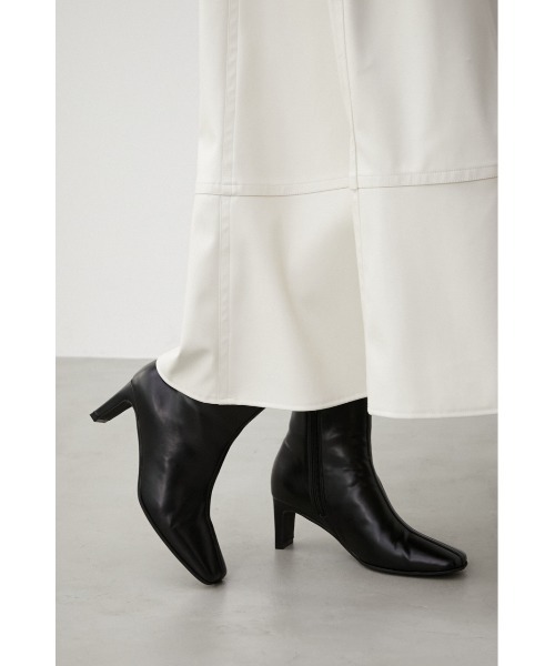 AZUL by moussy（アズールバイマウジー）の「CENTER STITCH SHORT BOOTS/センターステッチショートブーツ（ブーツ・レディース・ダークブルー/アイボリー/ブラック・LARGE/SMALL/MEDIUM）」の17枚目の写真